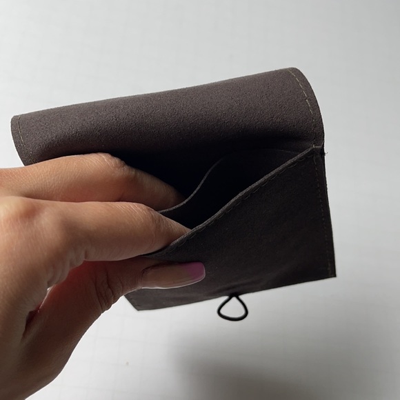 John Hardy Medium Pouch and Polishing Cloth - Picture 5 of 5